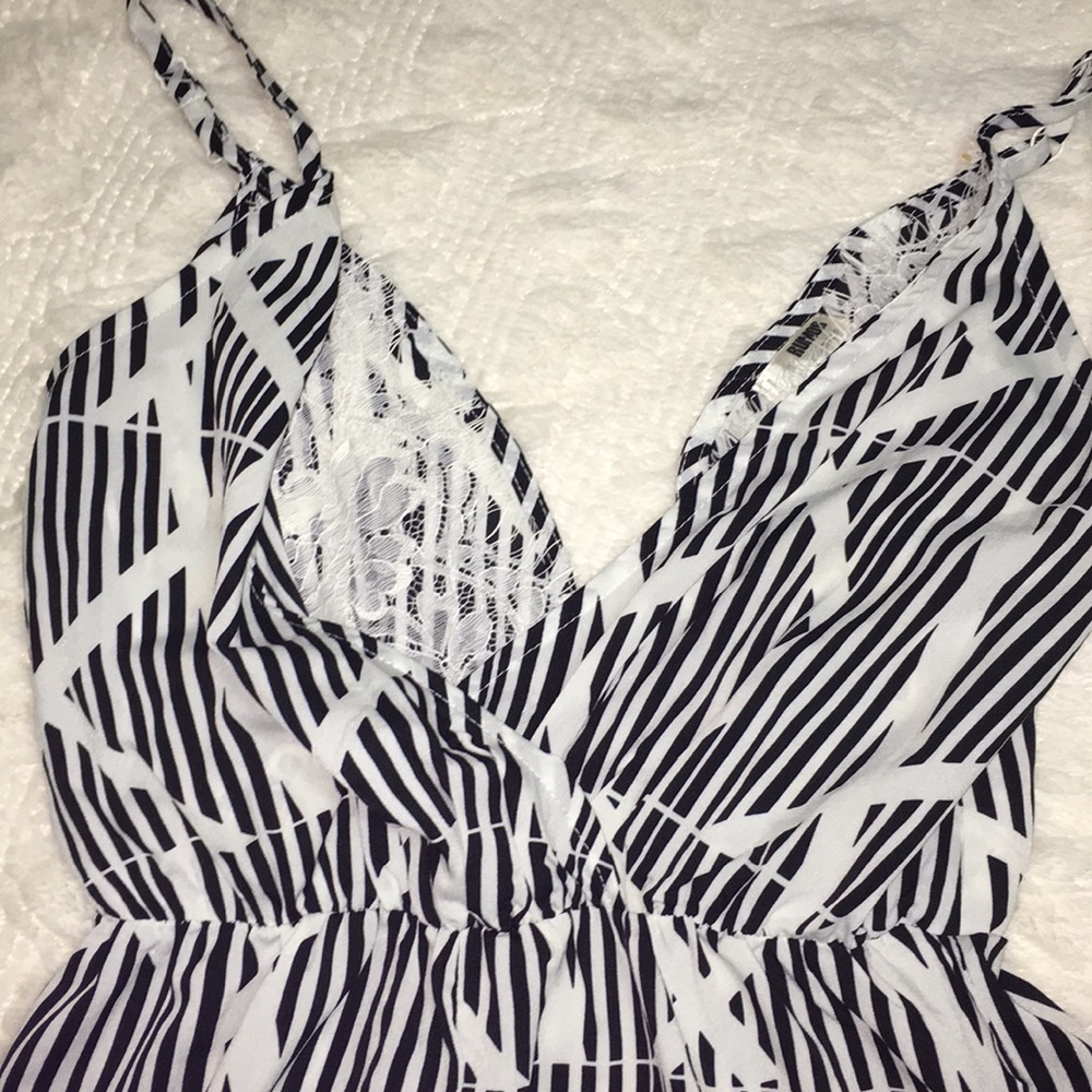 Romper - Picture 2 of 4